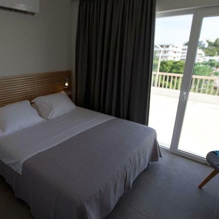 Seaside Renovated Top Floor Apartment Saronida Eksteriør billede