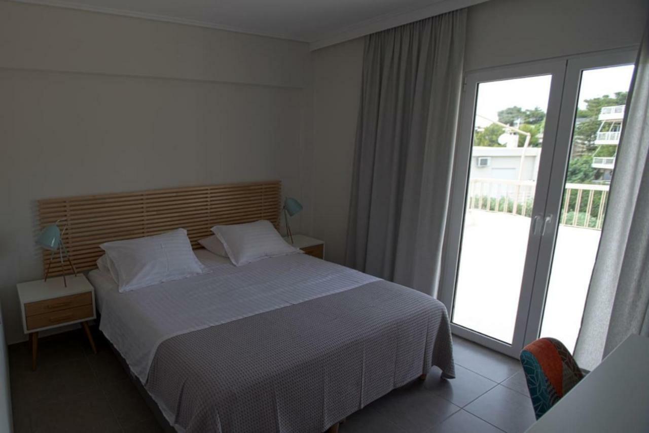 Seaside Renovated Top Floor Apartment Saronida Eksteriør billede